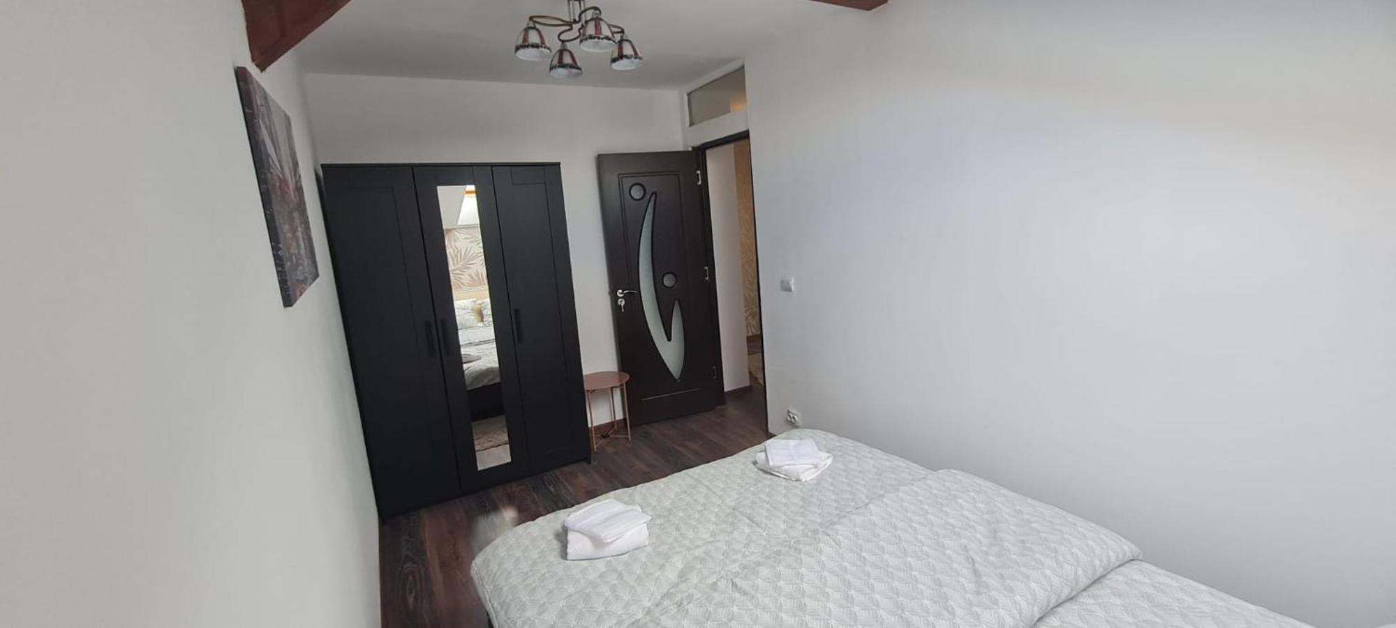 Cosy 2 Bedroom Apartment In New Town Braşov Exteriör bild