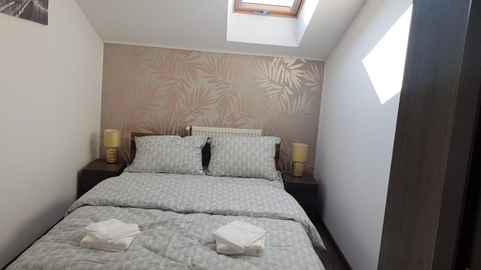 Cosy 2 Bedroom Apartment In New Town Braşov Exteriör bild